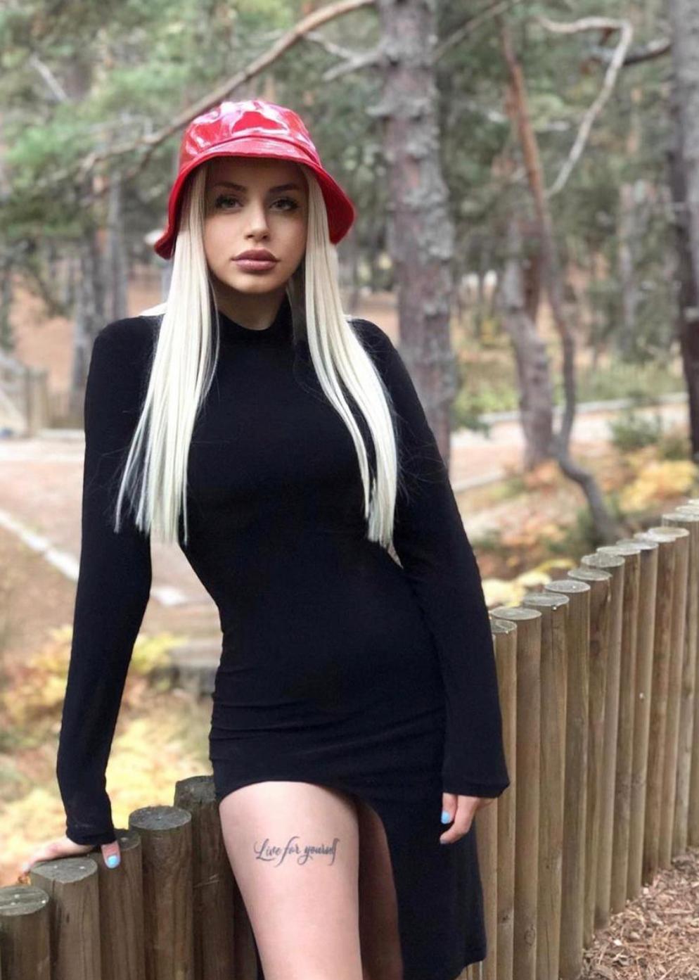 Ela Pendik Escort Bayan Pendik Escort Ela Fotoğrafı (3)